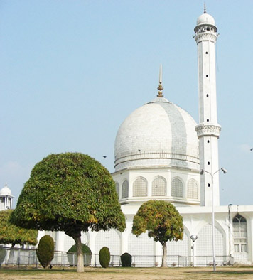 Hazratbal Shrine